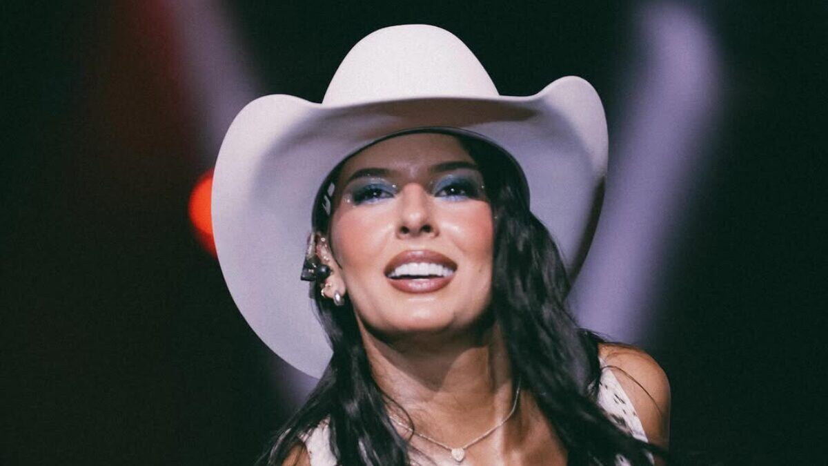 Ana Castela salva dupla sertaneja e levanta público em rodeio no Paraná