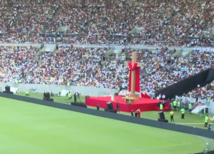 Família ao Pé da Cruz no RJ: 7 mil voluntários participam do evento que deve receber 150 mil pessoas