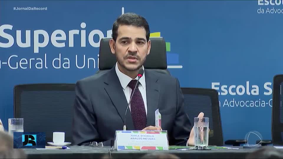 Presidente do Senado encaminha à CCJ a indicação de Jorge Messias para o STF