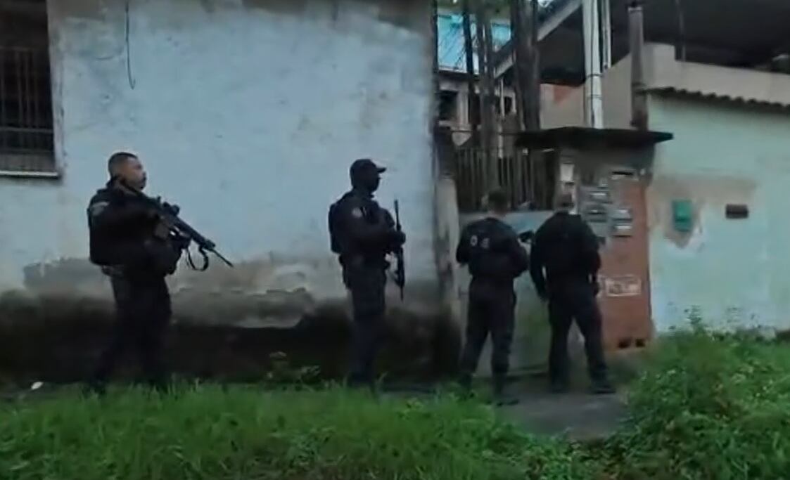 Investigação aponta aliança entre ADA e CV durante operação policial no Rio
