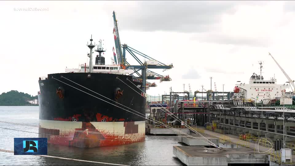 Porto de Santos é responsável por 30% das transações comerciais no Brasil em 2025