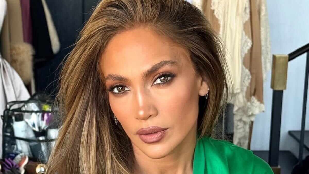 Jennifer Lopez faz aparição surpresa em festival ao lado de David Guetta