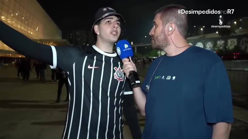 Corintianos se revoltam com arbitragem e time após empate com Palmeiras