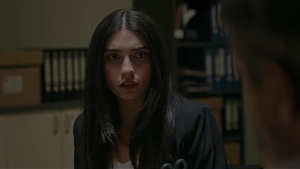 Çiçek desconfia que Çelebi está vivo | Chamas do Destino