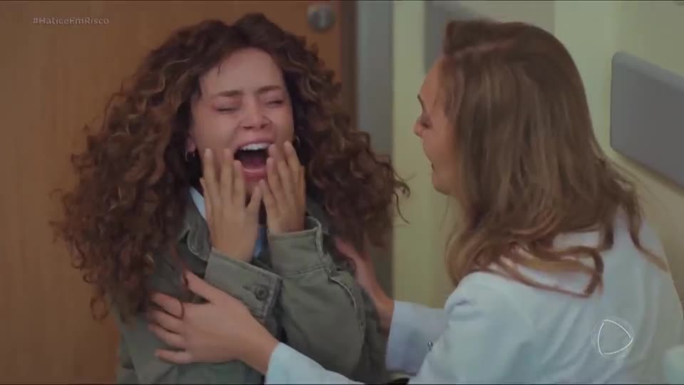 Bahar, Sirin e Enver são avisados da morte de Hatice | Força de Mulher