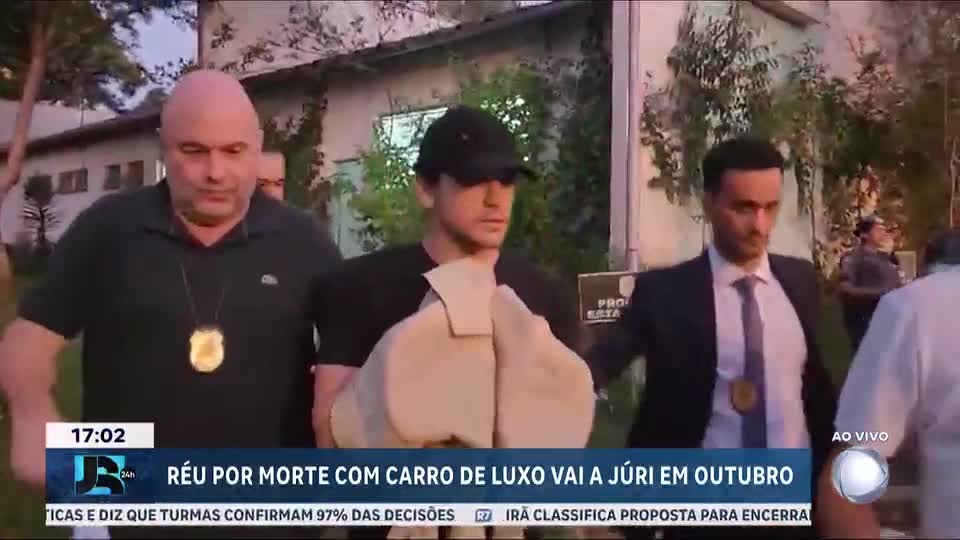 Motorista de carro de luxo vai a júri em outubro por morte em 2024