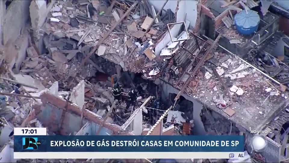 Ao menos seis casas são destruídas em explosão de gás na zona oeste de SP; veja imagens