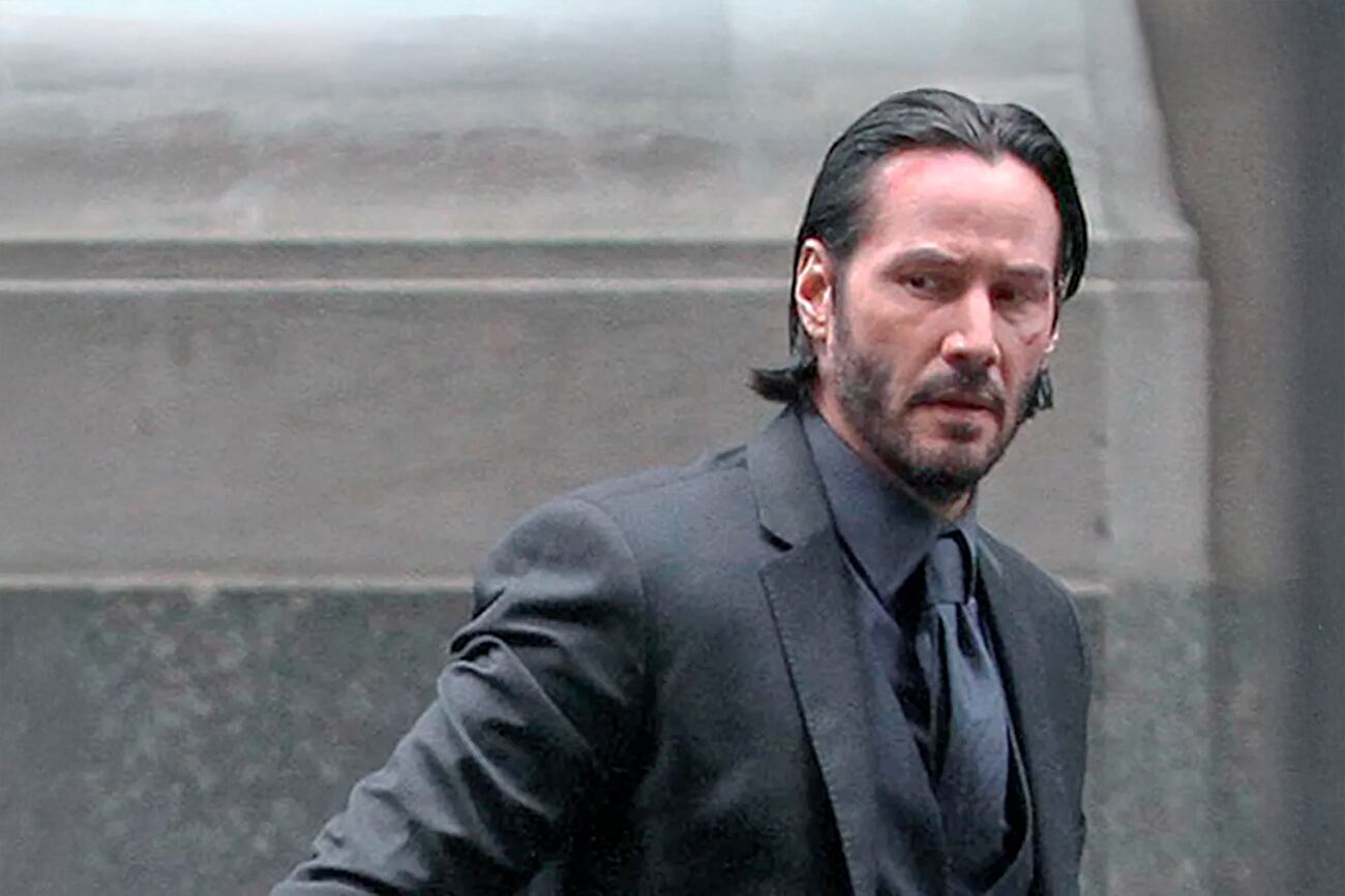 Keanu Reeves encanta fãs com humildade e simplicidade dentro e fora de Hollywood 