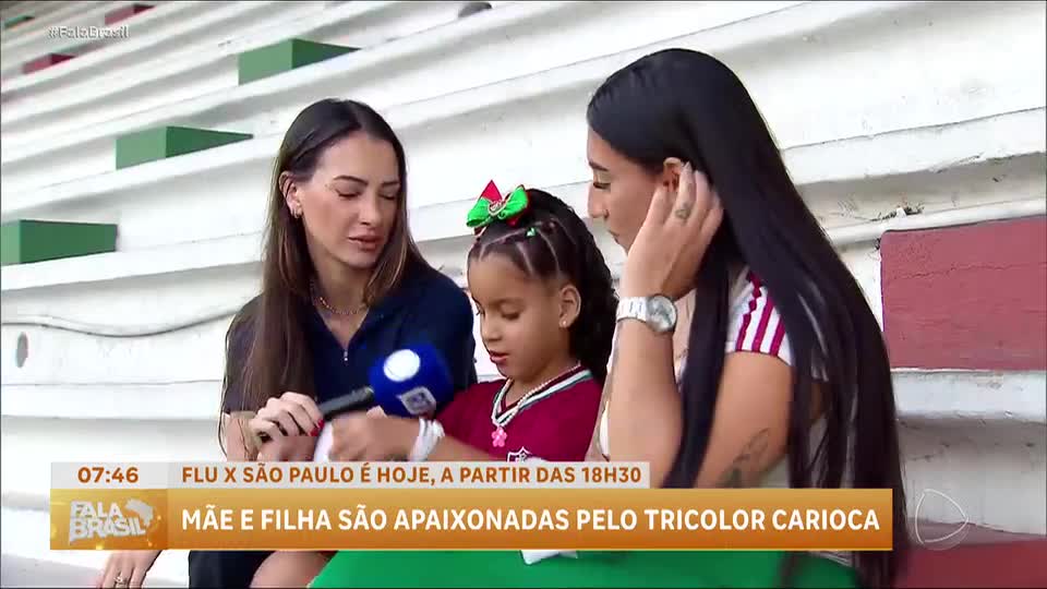 Menina com autismo acompanha jogos do Fluminense com a mãe no estádio