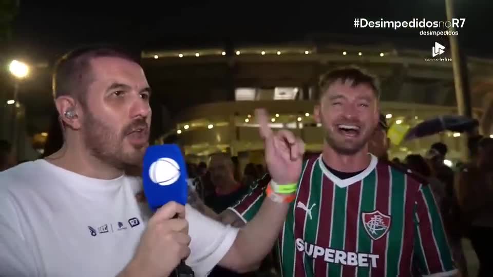 'Gringos' invadem jogo do Fluminense e provocam seleção brasileira