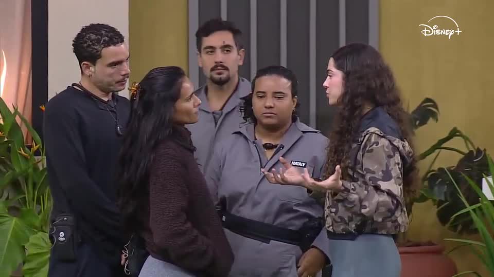 Abalados com vitória de Sheila, moradores teorizam sobre dinâmica dos R$ 100 mil | Casa do Patrão