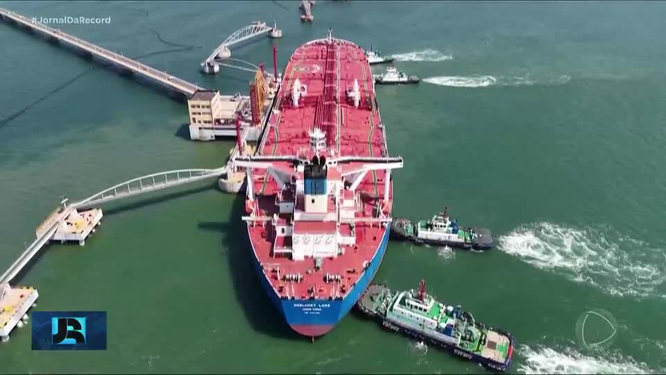 Irã formaliza criação de órgão para fiscalizar tráfego e cobrar pedágio no estreito de Ormuz