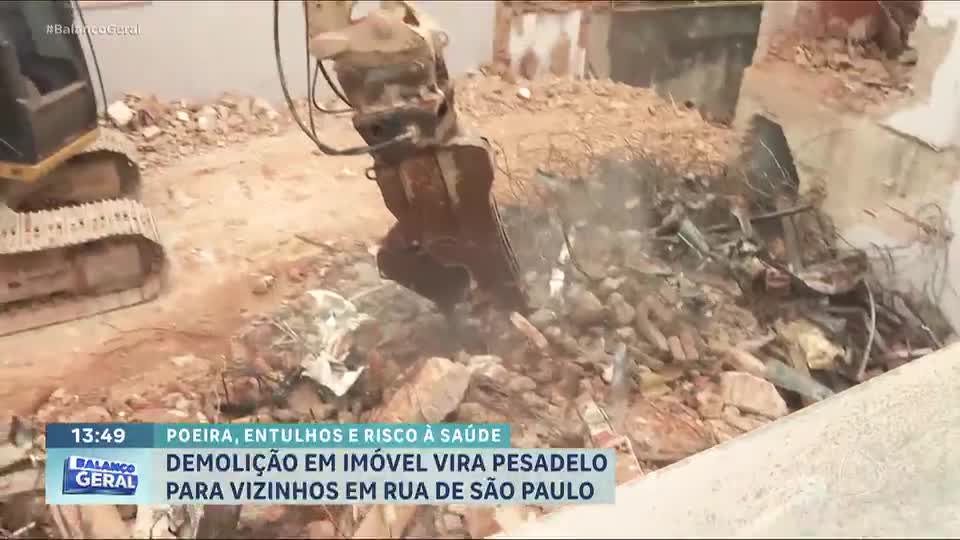 Demolição no Tatuapé, zona leste de SP, gera transtornos e preocupa moradores