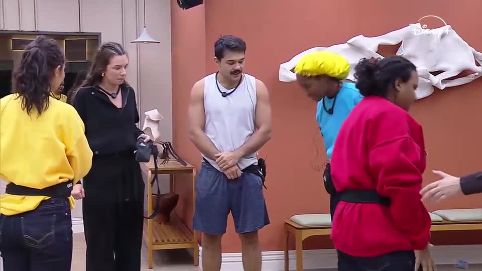 Moradores do Trampo recebem novos uniformes | Casa do Patrão