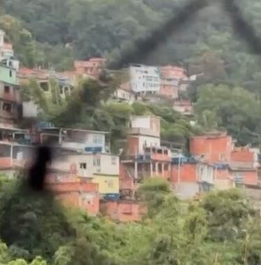 Tiroteio entre criminosos assustam moradores da Babilônia, zona sul do Rio