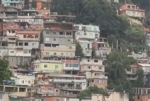 Traficantes entram em confronto e provocam intenso tiroteio em morros da zona sul do Rio