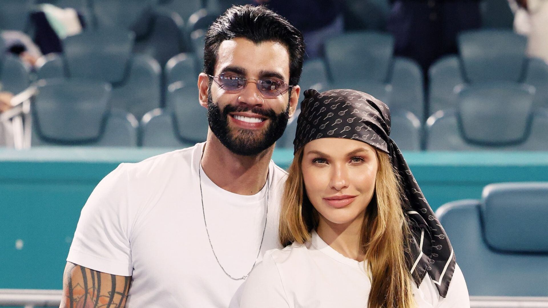 Mulher de Gusttavo Lima reclama do marido sem camisa: ‘Acabando com a minha noite de sono’