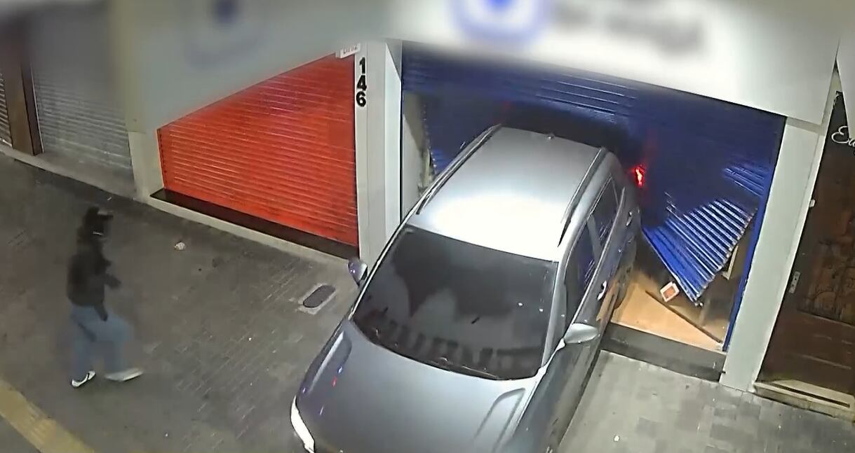 Ladrão é preso após arrombar loja para roubar celulares em Teresópolis (RJ)