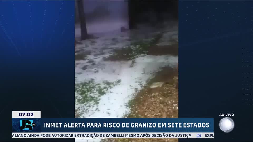 Chuva de granizo provoca estragos e assusta moradores no Rio Grande do Sul