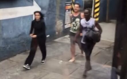 Passageiros perseguem ladrão e recuperam celular roubado de jovem no Rio