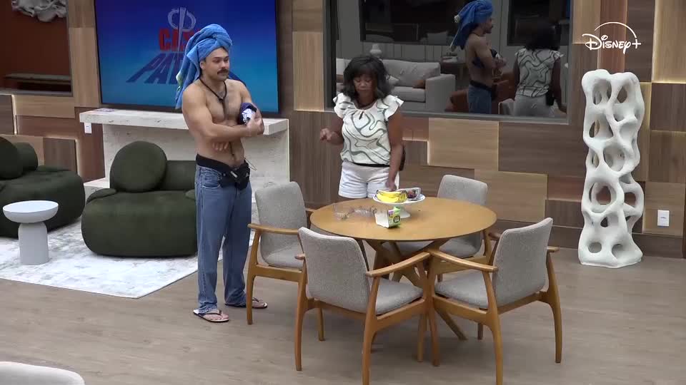 Matheus teme ter 'passado do limite' com Bianca após críticas de Sheila |  Casa do Patrão