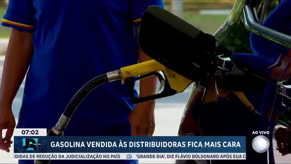 Aumento do preço da gasolina para as distribuidoras entra em vigor nesta sexta-feira (29)