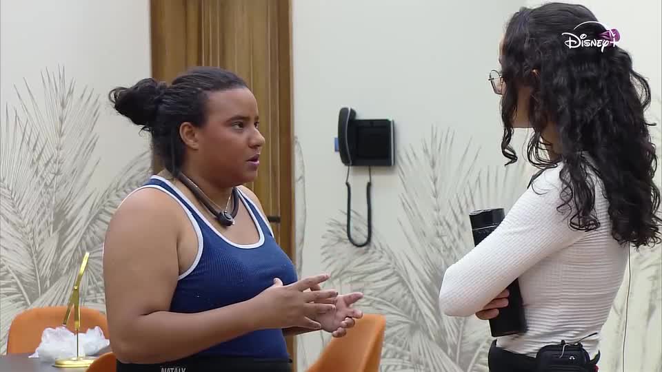 Indignada com rumor de atração por João Victor, Nataly pede esclarecimentos à Luiza | Casa do Patrão