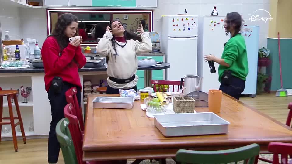 Moradoras tentam adivinhar show da festa deste domingo (7) | Casa do Patrão