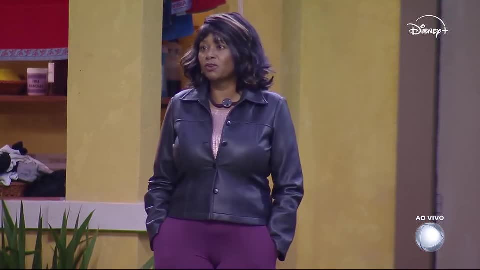 Verdade ou desafio? Sheila dispara que foca no jogo enquanto focam nela | Casa do Patrão