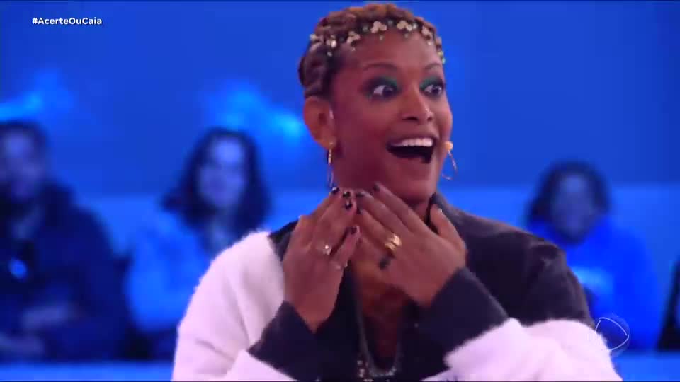 Thalma de Freitas e Ingrid Caravellas duelam para ver quem chega ao Desafio Final do Acerte ou Caia!