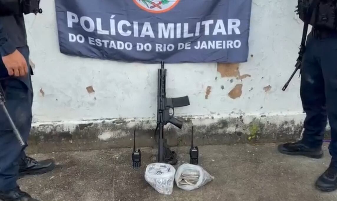 PM realiza operação para combater tráfico e remover barricadas no Chapadão, zona norte do Rio