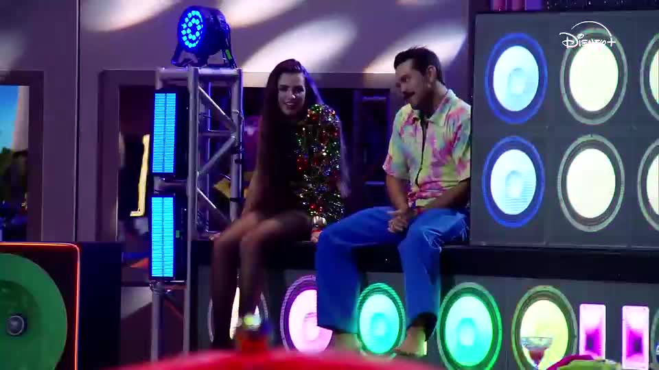 Bianca e Matheus prometem dormir menos e aprontar mais caso ela volte do Tá na Reta | Casa do Patrão