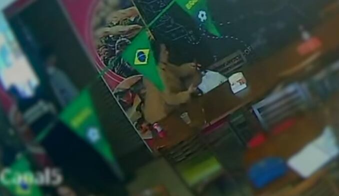 Idosa de 77 anos é presa após furtar bolsas em restaurantes de Teresópolis (RJ)