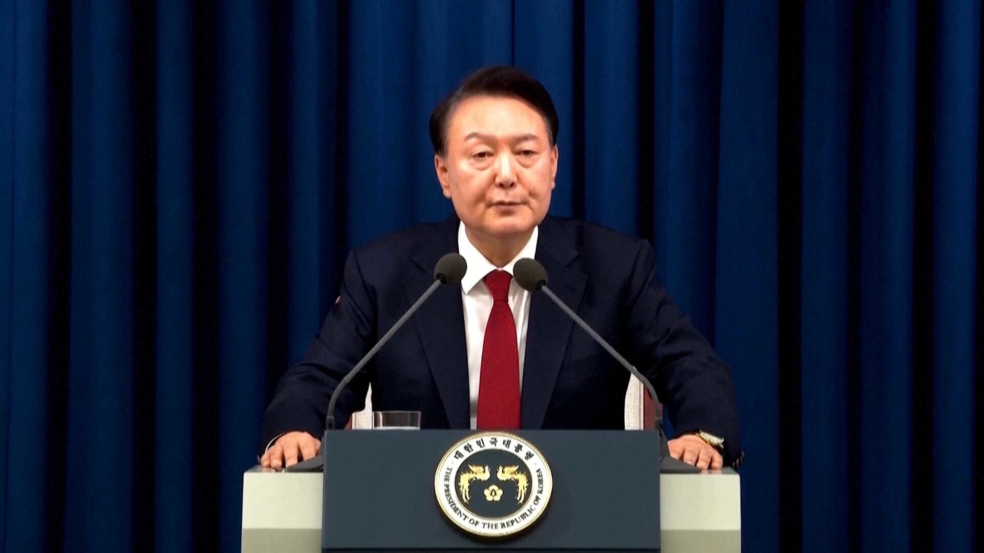 Ex-presidente da Coreia do Sul é condenado a 30 anos de prisão por abuso de poder e traição
