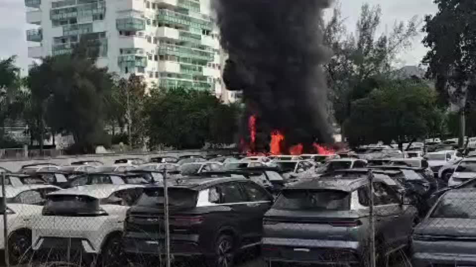 Imagens mostram local de acidente após dois helicópteros que colidiram no ar no Rio de Janeiro