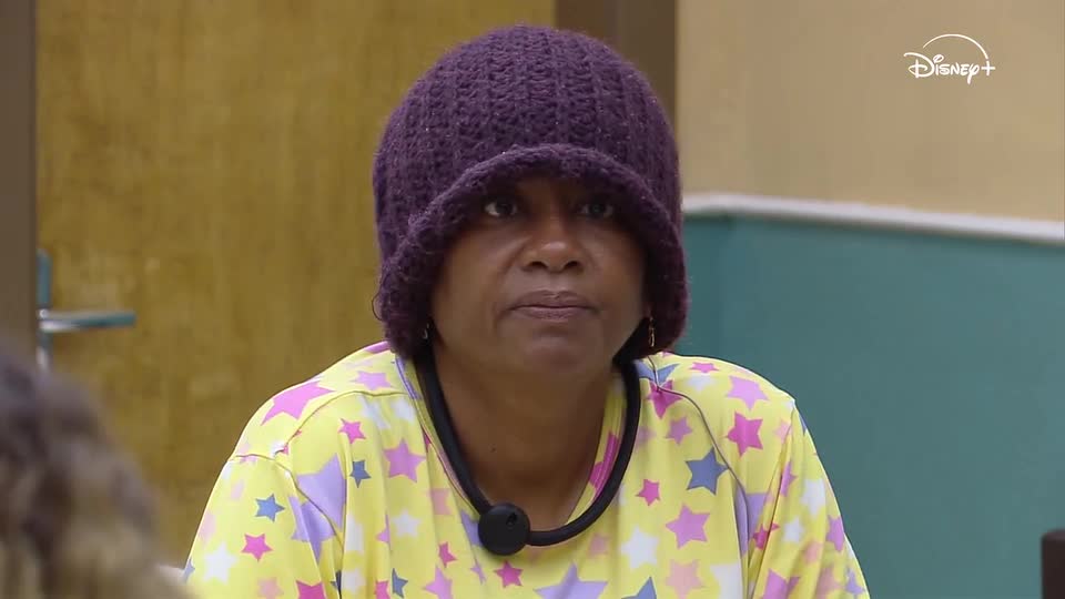 Sheila orienta Mari a indicar Morena direto ao Tá na Reta | Casa do Patrão