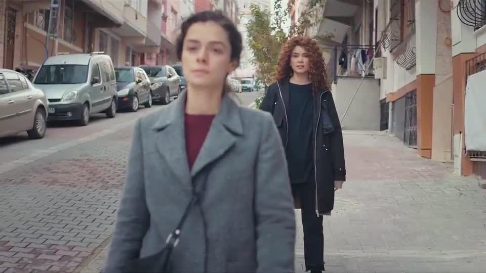 LA FORZA DI UNA DONNA 16 Aprile - Sirin viene smascherata da Satilmis e riceve la peggiore punizione