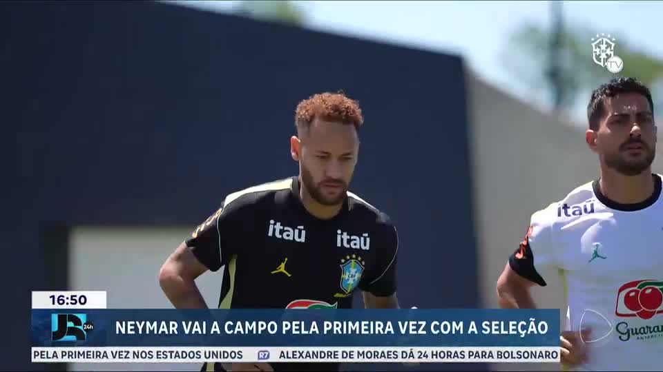 Neymar faz primeiro treino no gramado durante preparação da seleção