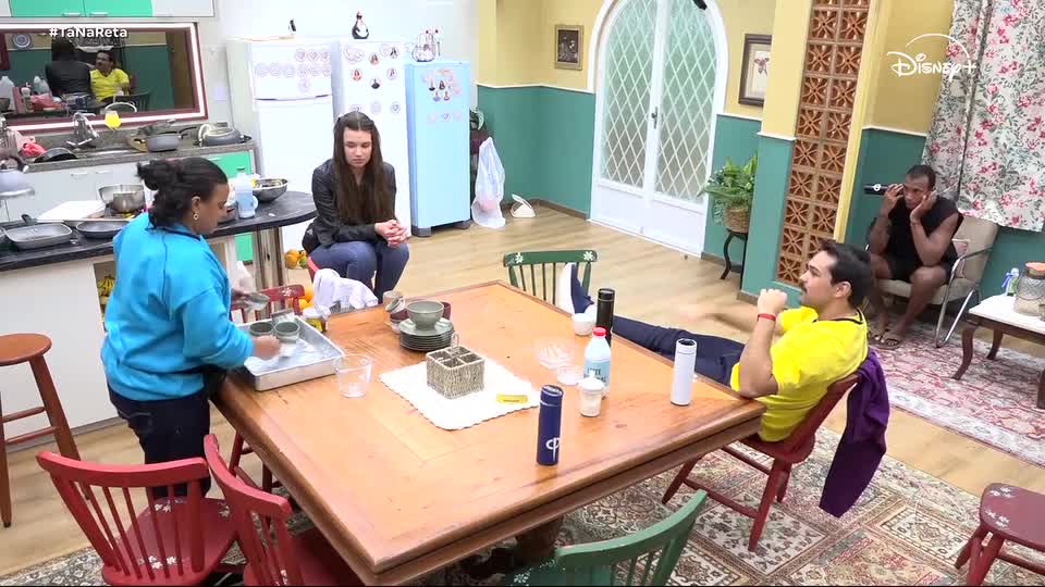 É treta! Nataly classifica Matheus como dupla personalidade | Casa do Patrão