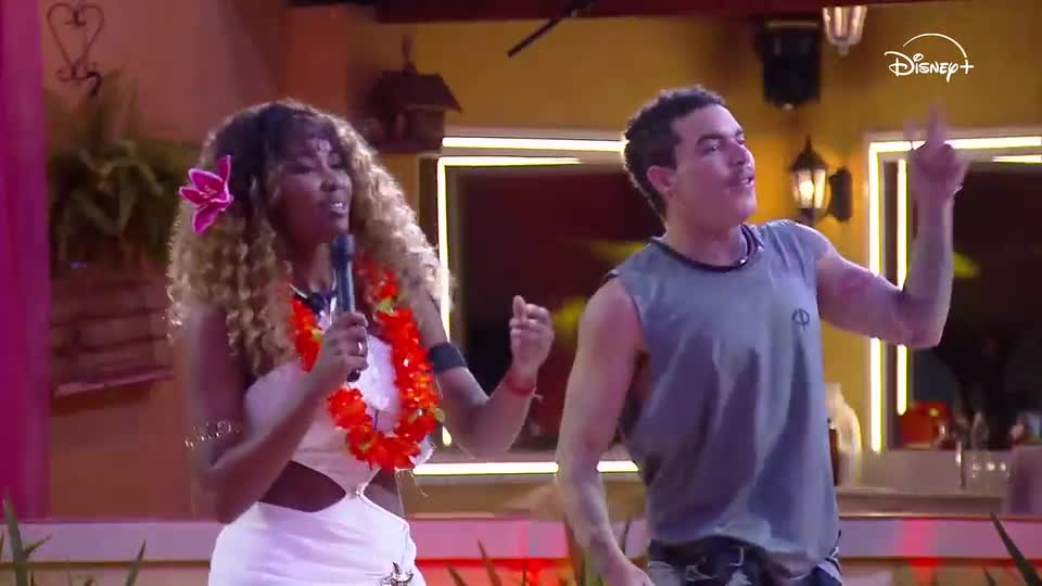 Reconciliação? Mari chama Vivão para a pista de dança e os dois cantam juntos | Casa do Patrão