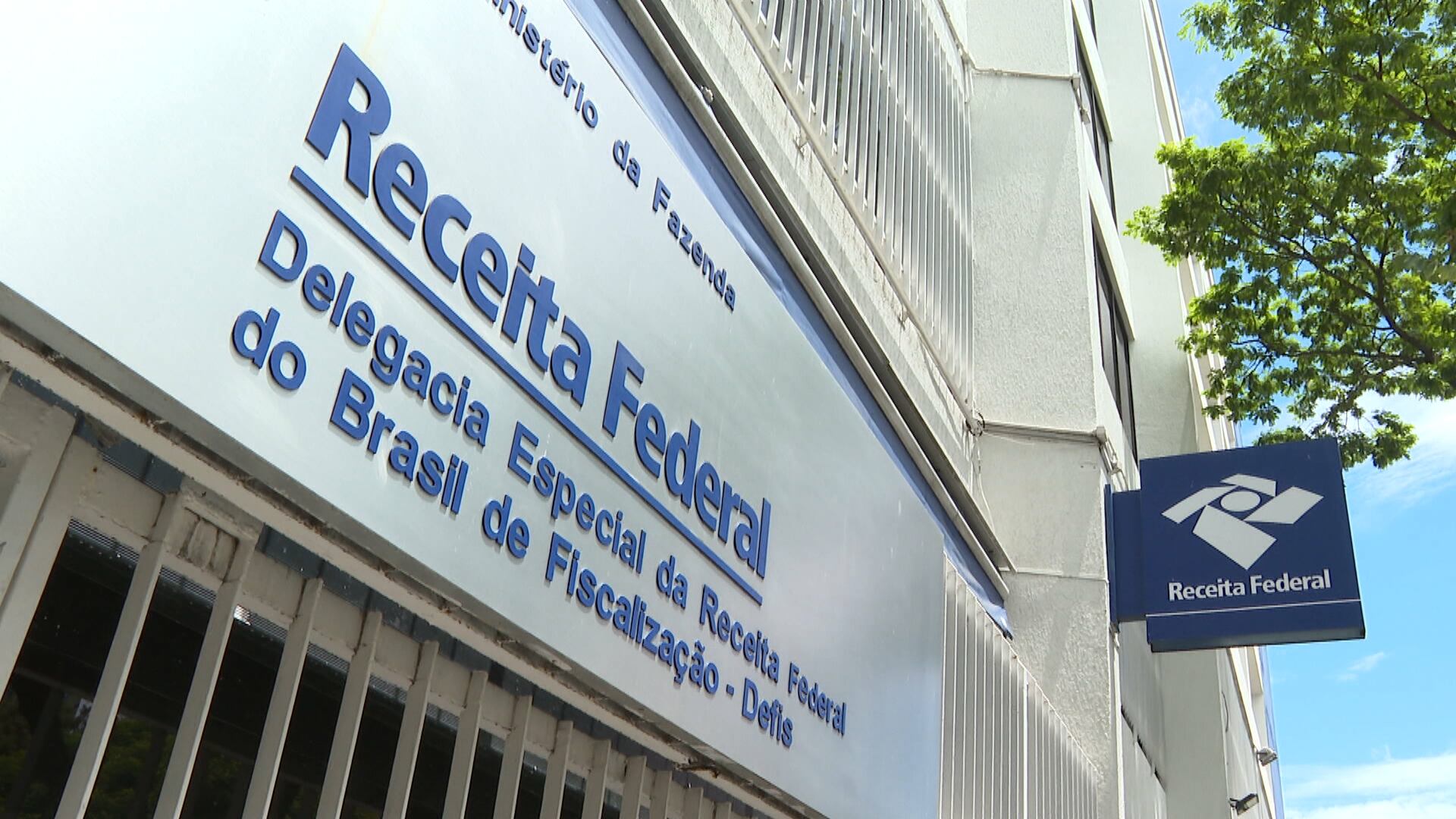 Receita Federal paga segundo lote de restituição do Imposto de Renda