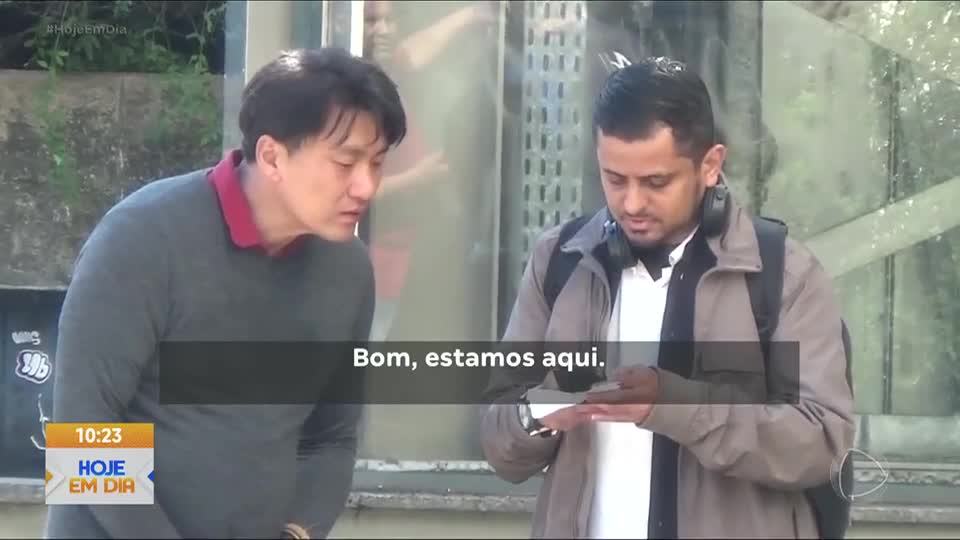 E Se Fosse Você? Veja como as pessoas reagem quando um estrangeiro pede ajuda na rua