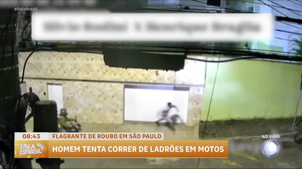 Vídeo: homem é assaltado por falsos entregadores em São Paulo
