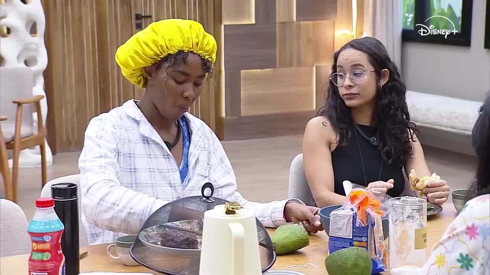 Moradores falam sobre compras no mercado durante o café da manhã deste sábado (4) | Casa do Patrão