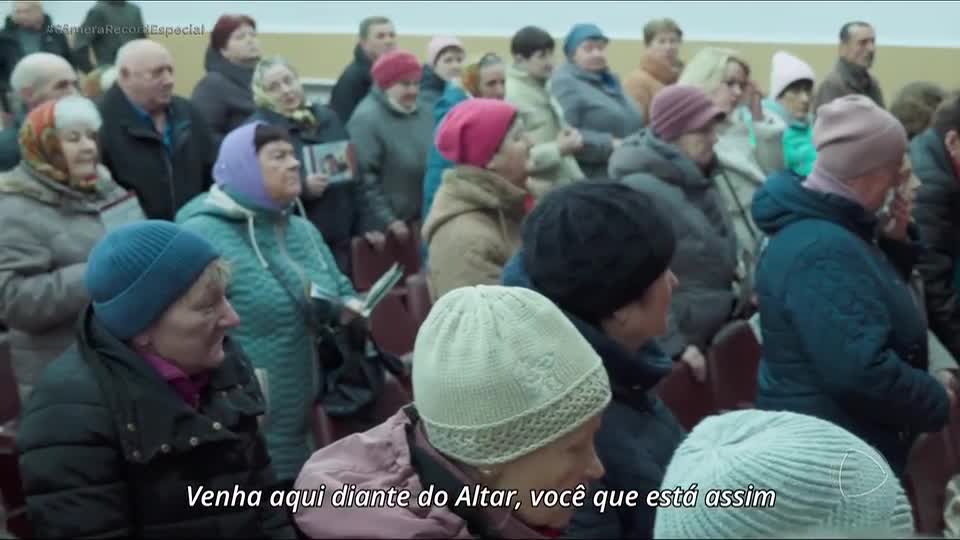 Veja como é o trabalho do casal Rafael e Mariana Bagatoli em cidade devastada pela guerra