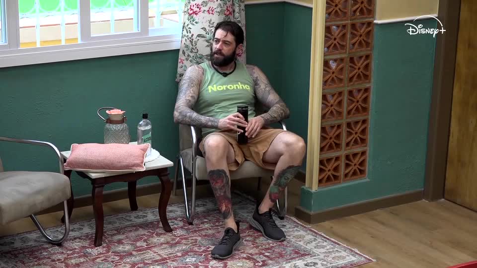 Matheus debocha de Jackson: ‘Faltam só mais dois Tá na Reta’ | Casa do Patrão