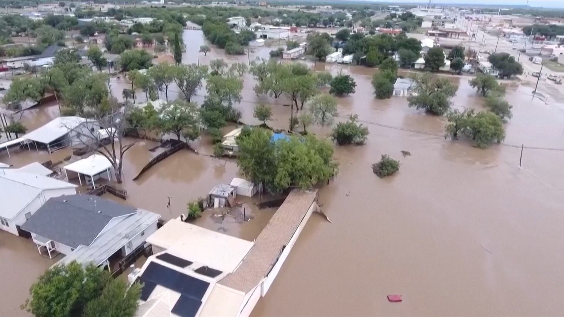 Climatologista explica enchente no Texas e alerta sobre emergência climática: 'A frequência é maior'