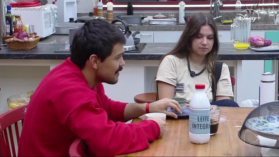 Bianca diz para Matheus que deve ser indicada ao Tá na Reta | Casa do Patrão