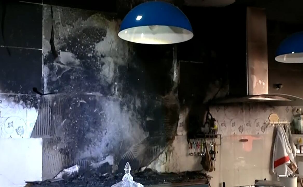 Casa é atingida por incêndio no Rio após fritadeira elétrica pegar fogo na cozinha