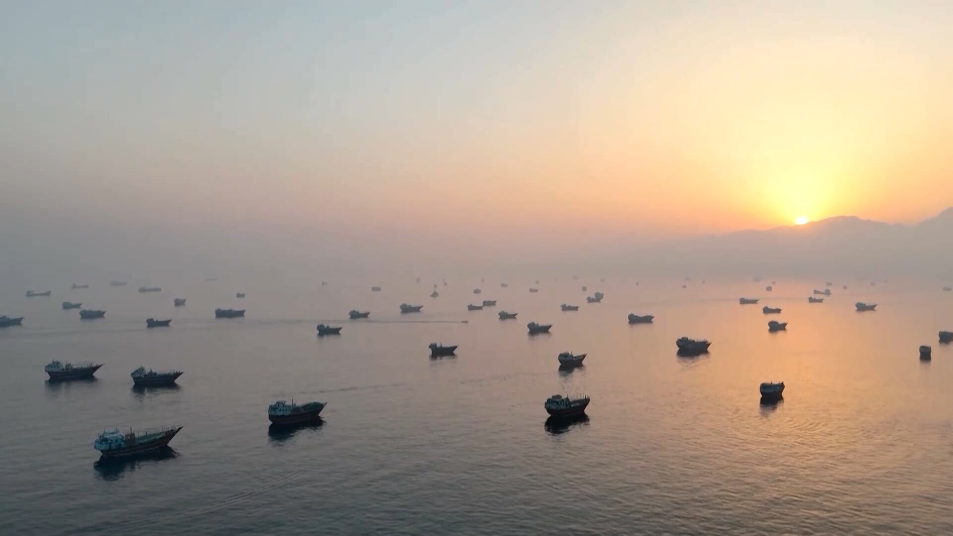 Navio petroleiro é atacado no estreito de Ormuz